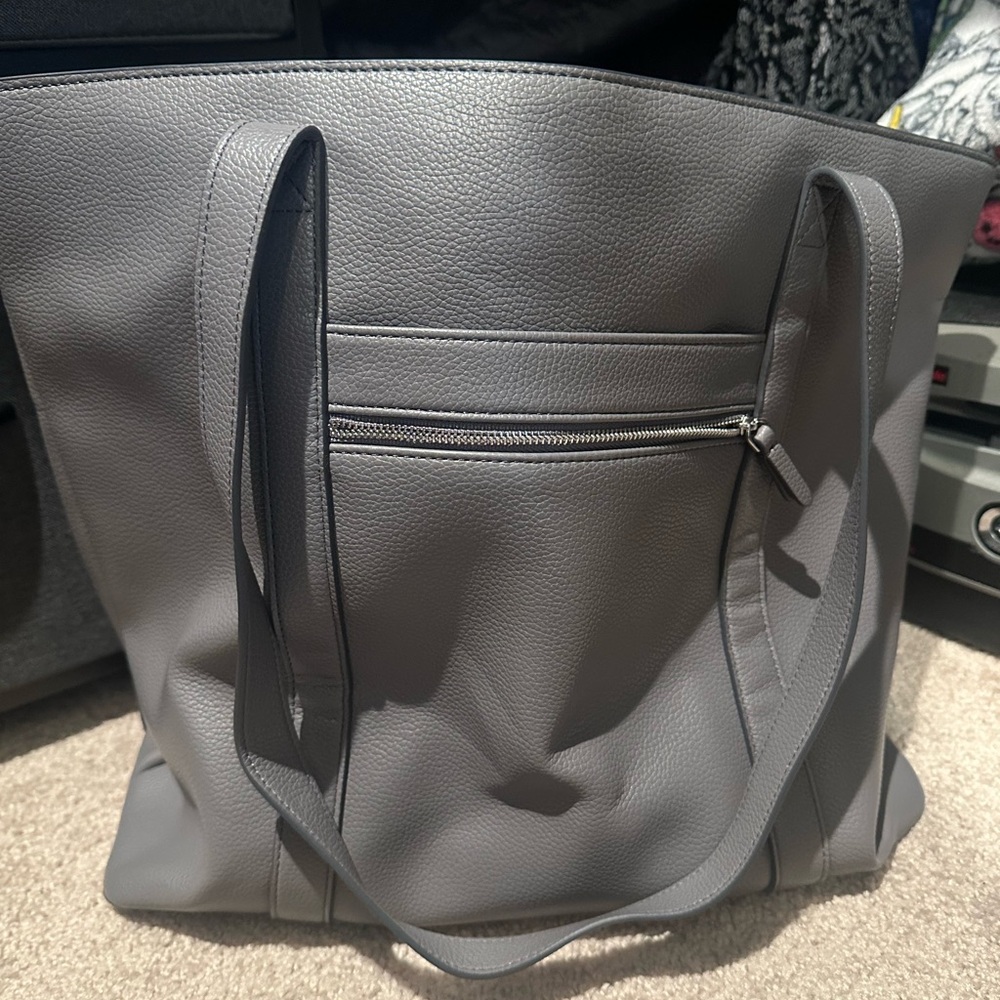 Elegant Gray Vera Bradley Tote Bag